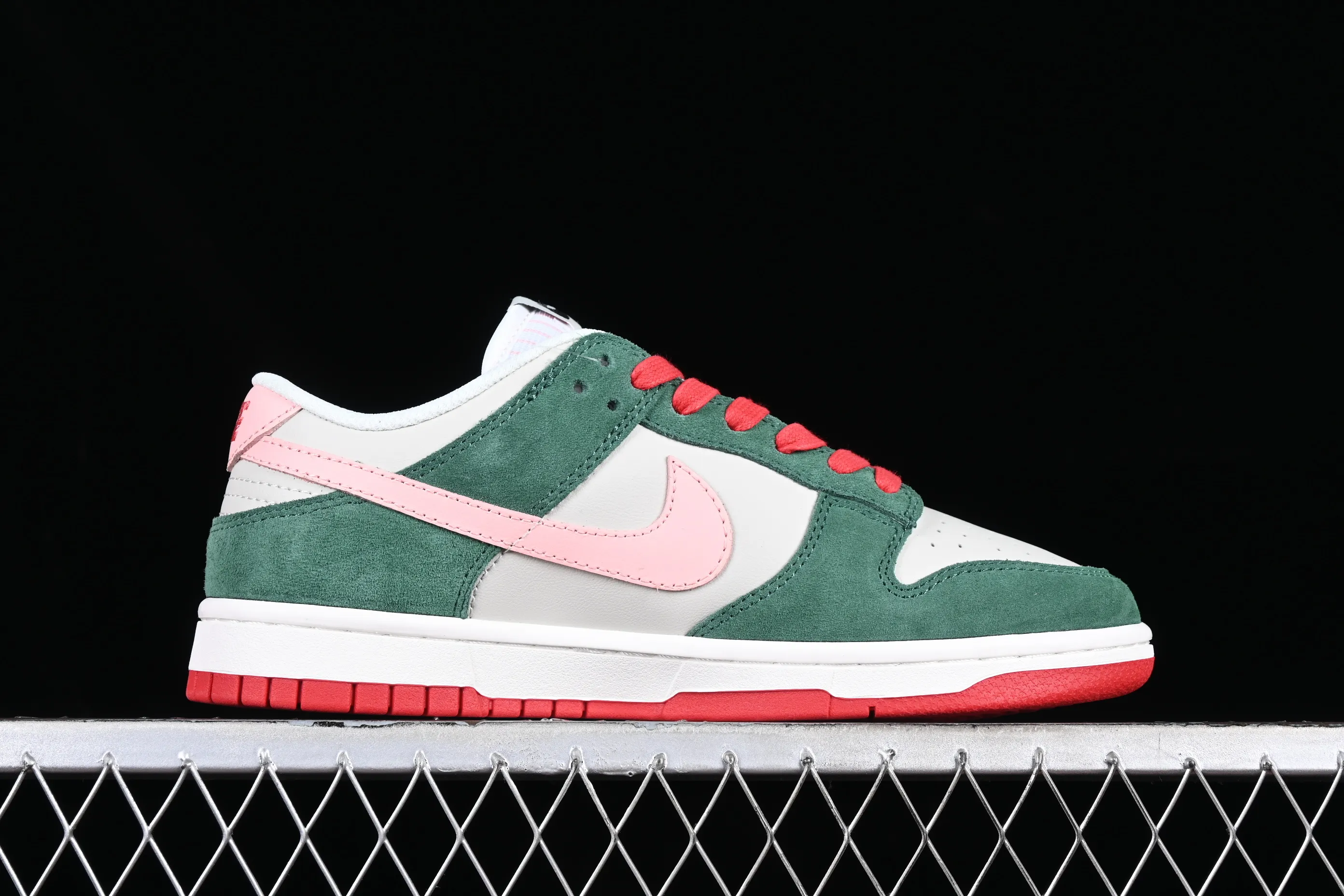 All categories Nk SB Dunk series Nk SB Dunk Low low-top sneakers F version Nk Dunk Low "All Petals United" Sonorous Rose SB low-top casual sneakers FN8923-061